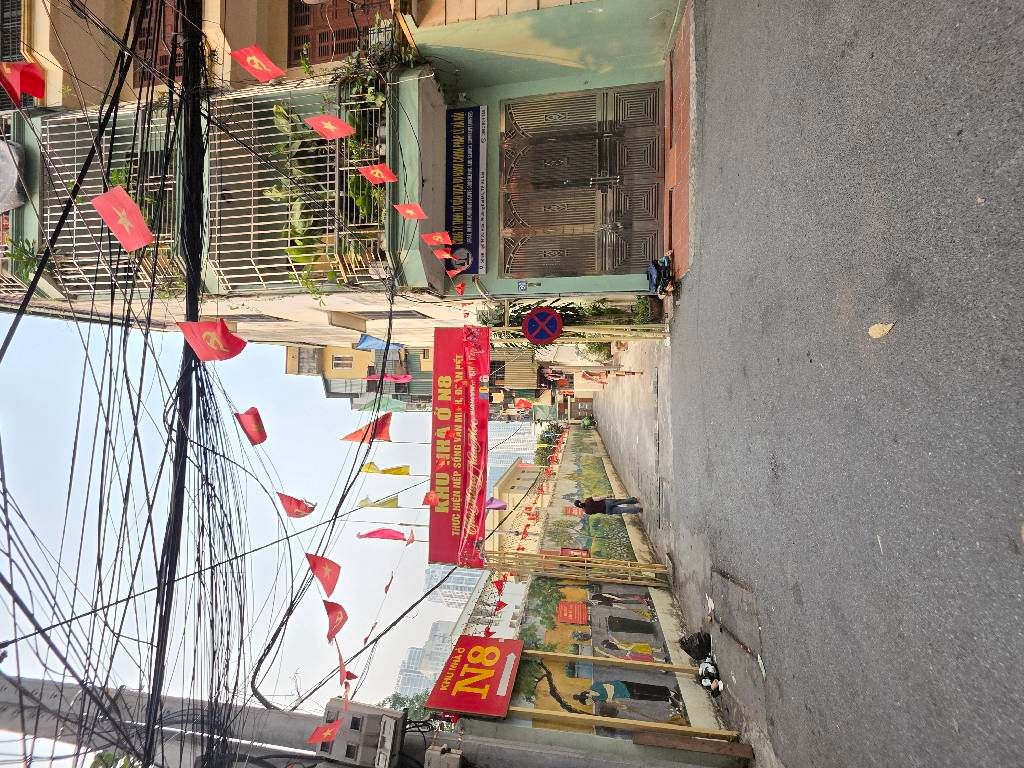 Bán nhà Vũ Hữu - diện tích 38.8m2 1 tầng - Ô tô tránh đỗ - giá 5,9 tỷ