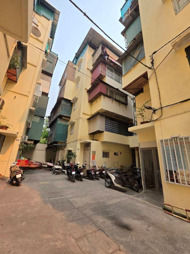 Bán nhà Vũ Hữu - diện tích 38.8m2 1 tầng - Ô tô tránh đỗ - giá 5,9 tỷ