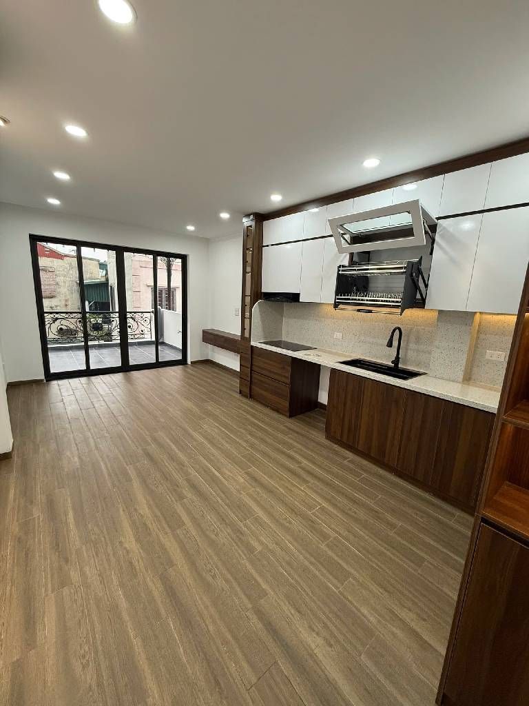 Bán nhà Tôn Đức Thắng - diện tích 45,6m2 6 tầng - SIÊU PHẨM BUILDING THANG MÁY - giá 18,5 tỷ