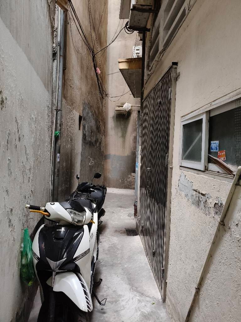 Bán nhà Dương Văn Bé - diện tích 35,8m2 3 tầng - Nhà gần mặt phố, khu vực sầm uất - giá 7,6 tỷ