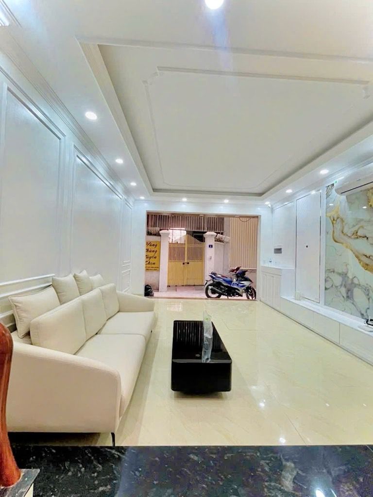 Bán nhà Vĩnh Hưng - diện tích 44m2 6 tầng - Thang máy, xây mới cứng - giá 15 tỷ