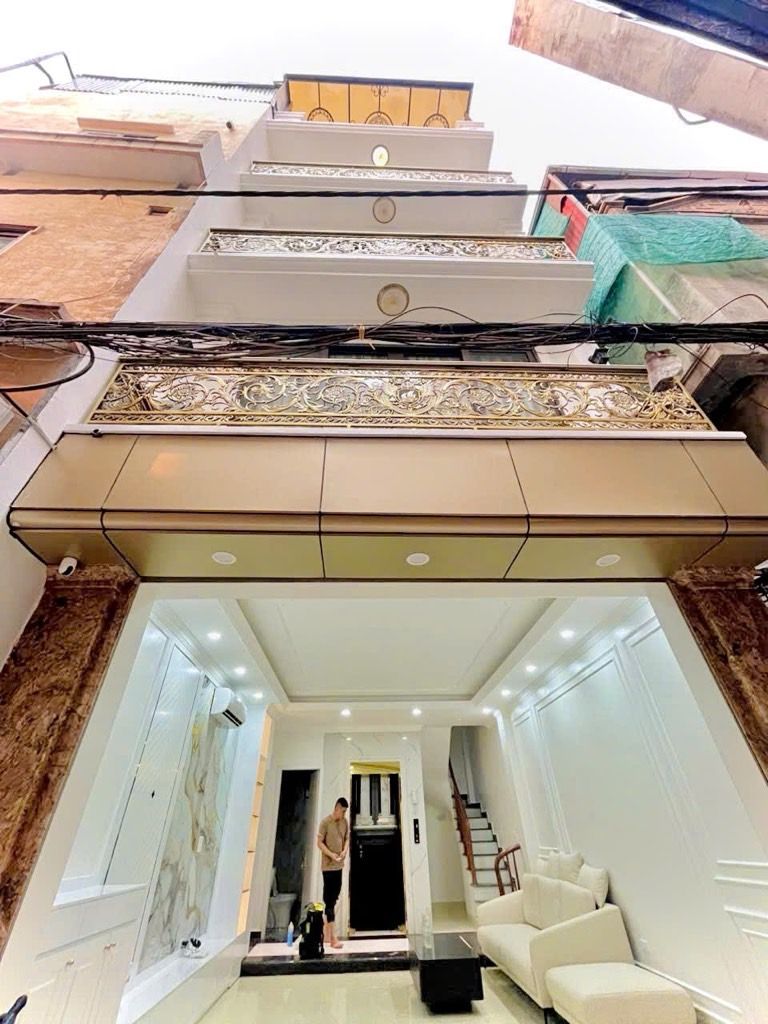 Bán nhà Vĩnh Hưng - diện tích 44m2 6 tầng - Thang máy, xây mới cứng - giá 15 tỷ