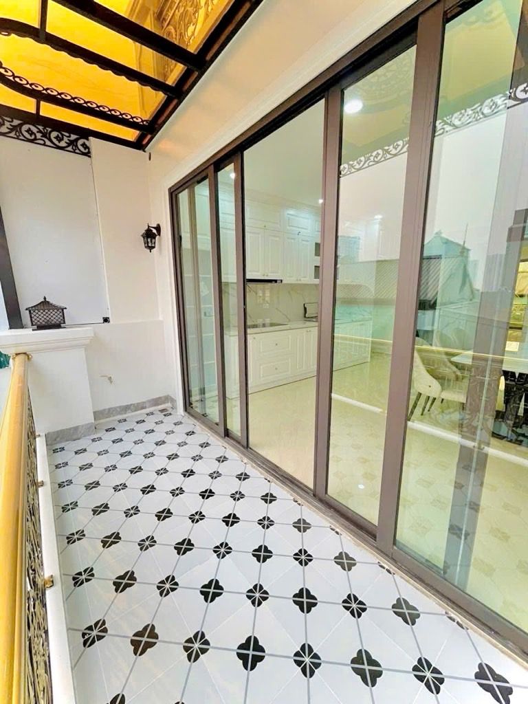 Bán nhà Vĩnh Hưng - diện tích 44m2 6 tầng - Thang máy, xây mới cứng - giá 15 tỷ