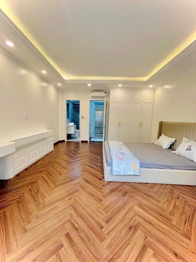 Bán nhà Vĩnh Hưng - diện tích 44m2 6 tầng - Thang máy, xây mới cứng - giá 15 tỷ