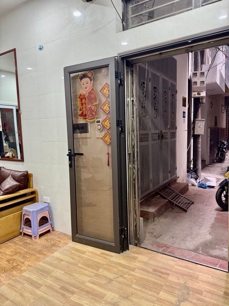 Bán nhà Khương Trung - diện tích 29m2 4 tầng - Nhà thiết kế cầu thang cuối - giá 5,95 tỷ