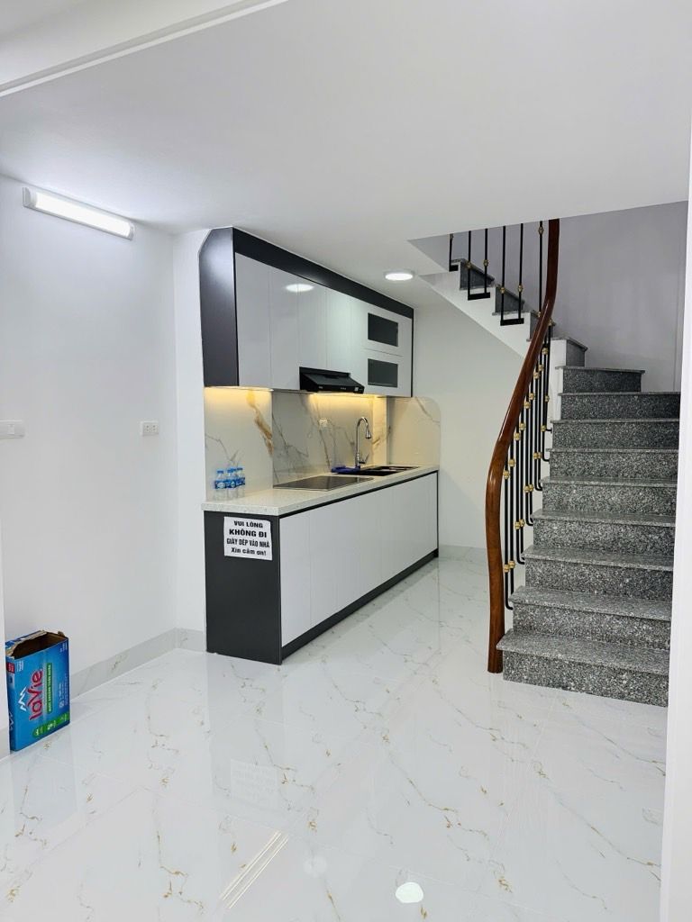 Bán nhà Bùi Xương Trạch - diện tích 22,5m2 5 tầng - ô tô đỗ cửa - giá 7,3 tỷ