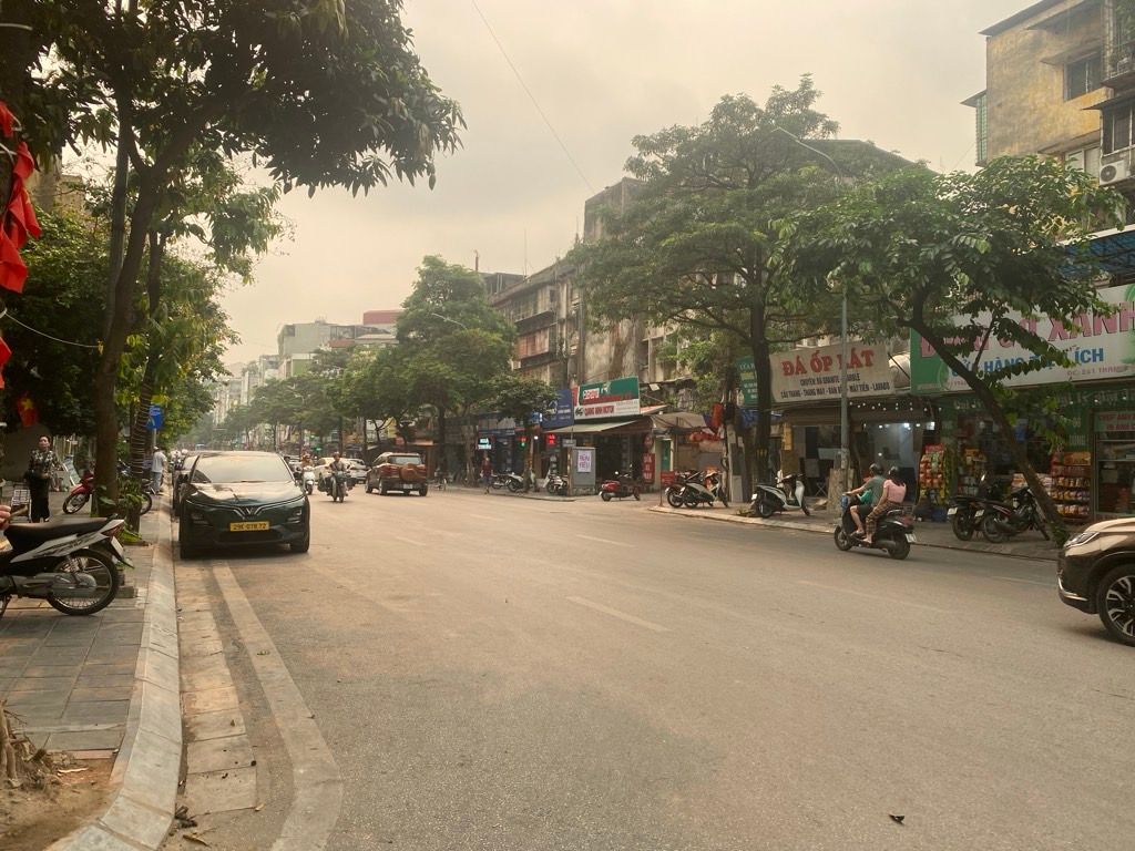 Bán nhà Thanh Nhàn - diện tích 37,3m2 1 tầng - ô tô đỗ cửa - giá 8,4 tỷ