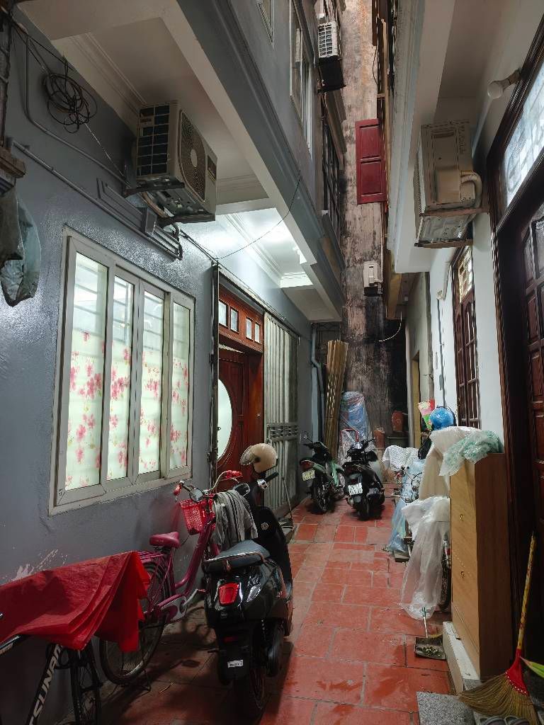 Bán nhà Bạch Mai - diện tích 48m2 4 tầng - gần trường đại học, bệnh viện - giá 6,2 tỷ