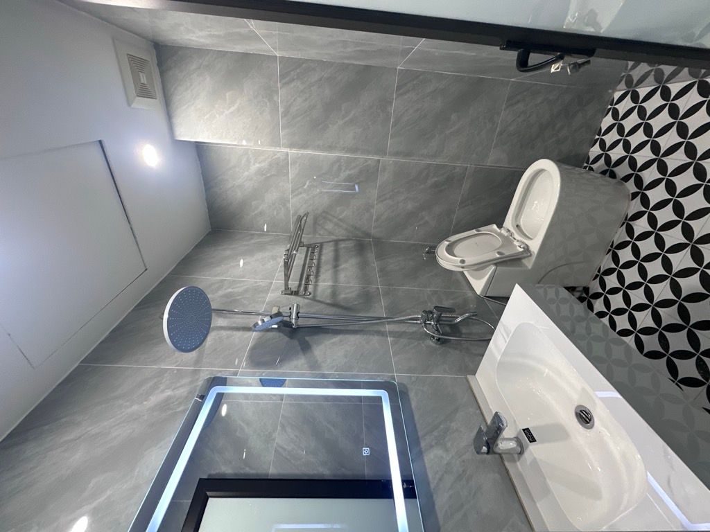 Bán nhà ngõ chợ Khâm Thiên - diện tích 22,8m2 4 tầng - ô tô vào trong nhà - giá 6,5 tỷ