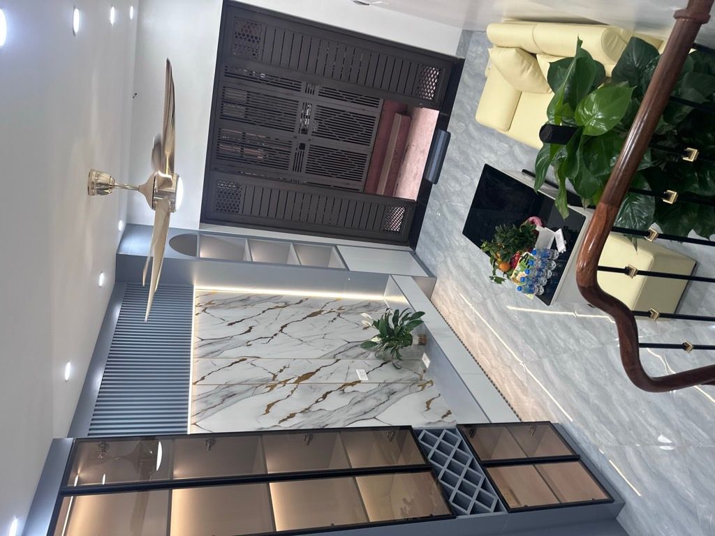 Bán nhà ngõ chợ Khâm Thiên - diện tích 22,8m2 4 tầng - ô tô vào trong nhà - giá 6,5 tỷ