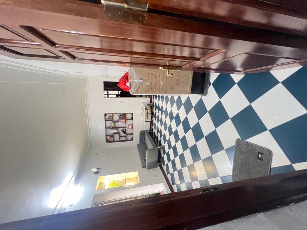 Bán nhà Minh Khai - diện tích 55m2 3 tầng - Căn góc 3 thoáng - giá 2,95 tỷ