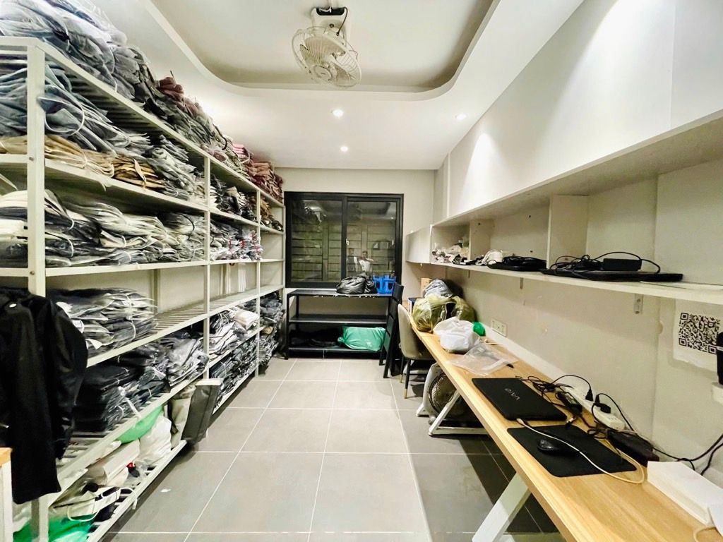 Bán nhà Vũ Thạnh - diện tích 25m2 5 tầng - ô tô đỗ cửa - giá 7,9 tỷ