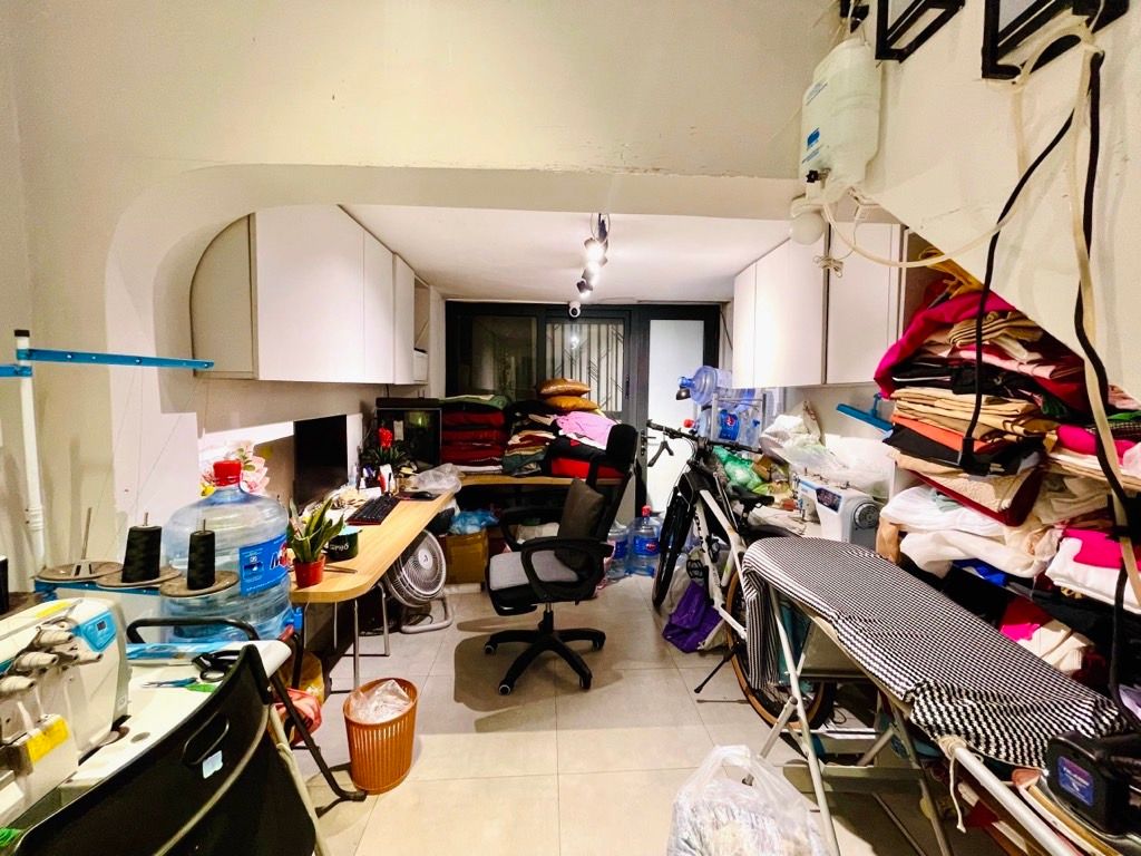 Bán nhà Vũ Thạnh - diện tích 25m2 5 tầng - ô tô đỗ cửa - giá 7,9 tỷ