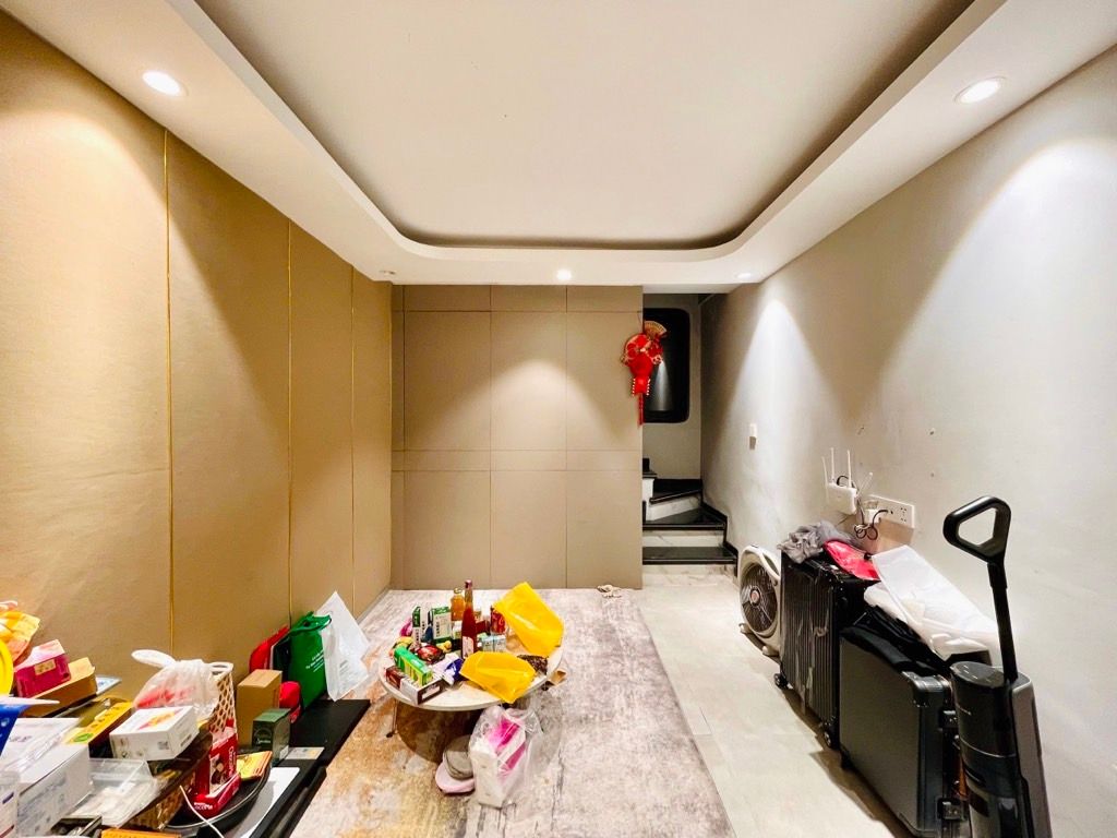 Bán nhà Vũ Thạnh - diện tích 25m2 5 tầng - ô tô đỗ cửa - giá 7,9 tỷ