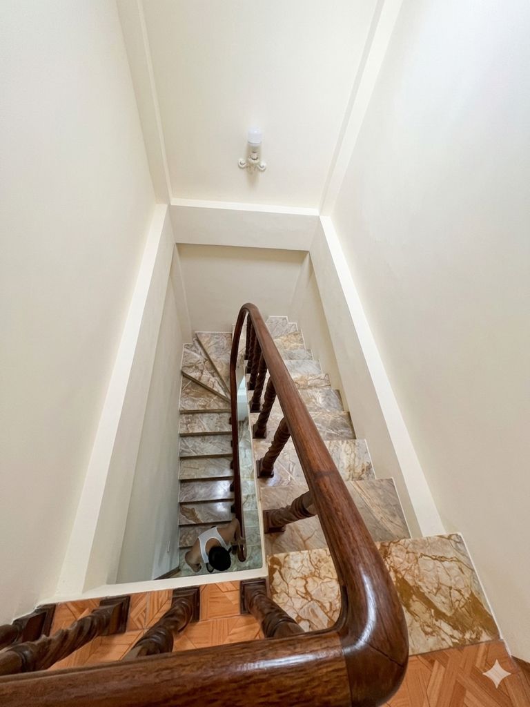 Bán nhà Đặng Xuân Bảng - diện tích 32m2 4 tầng - ô tô chạy quanh nhà - giá 12 tỷ