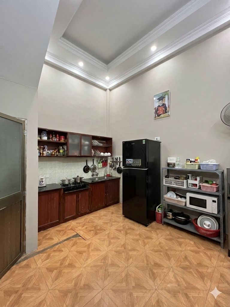 Bán nhà Đặng Xuân Bảng - diện tích 32m2 4 tầng - ô tô chạy quanh nhà - giá 12 tỷ