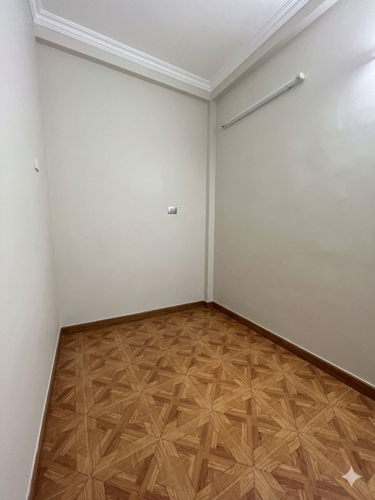 Bán nhà Đặng Xuân Bảng - diện tích 32m2 4 tầng - ô tô chạy quanh nhà - giá 12 tỷ