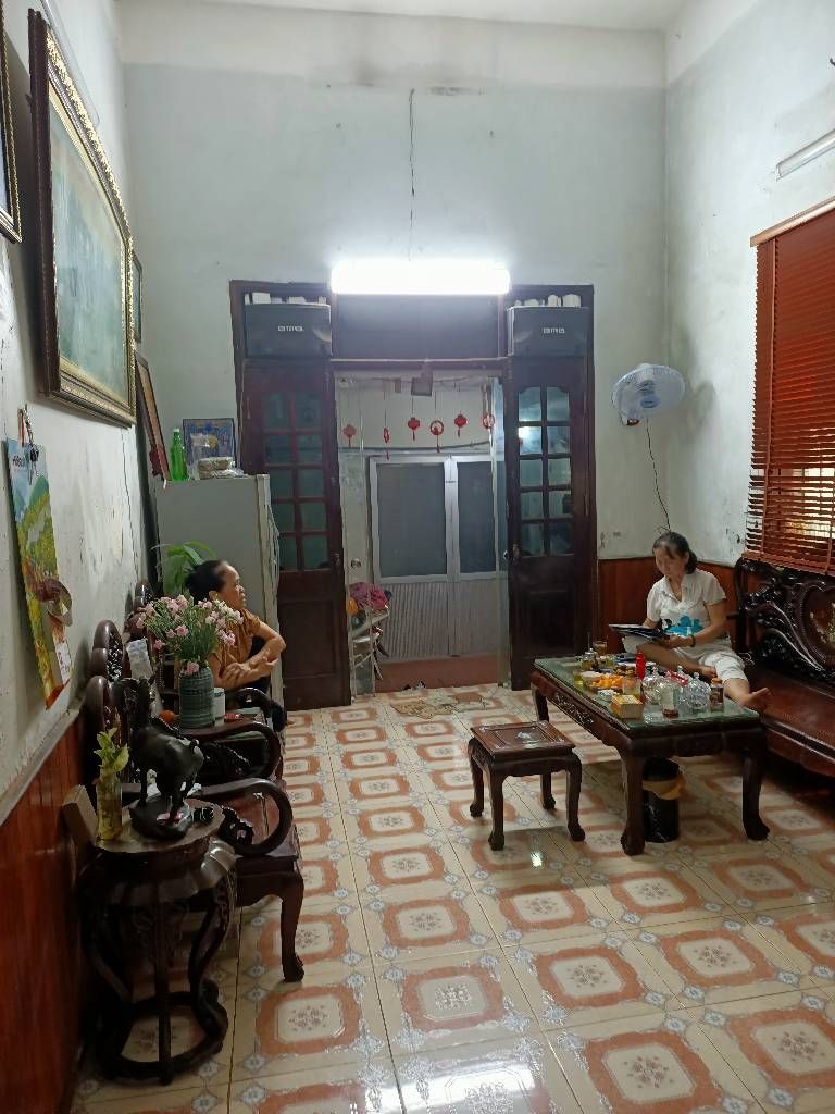 Bán nhà Vũ Trọng Phụng - diện tích 74.5m2 2 tầng - Nhà lô góc, ô tô tránh - giá 14,5 tỷ