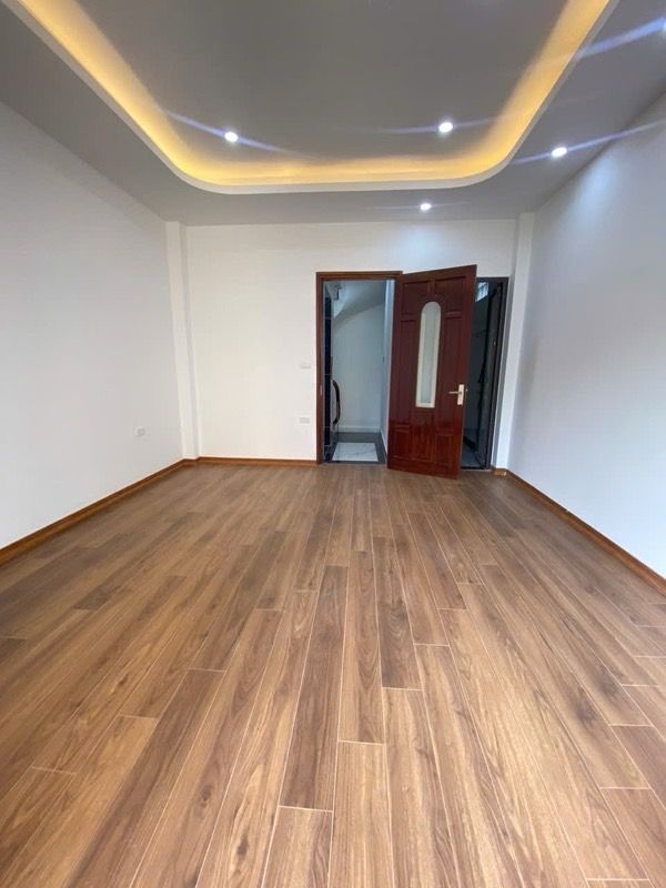 Bán nhà Khương Đình - diện tích 32m2 6 tầng - Lô góc, thang máy - giá 8,9 tỷ