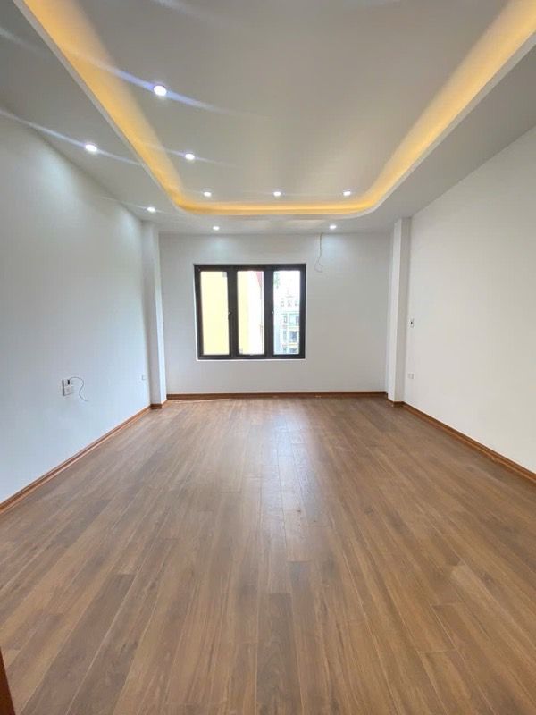 Bán nhà Khương Đình - diện tích 32m2 6 tầng - Lô góc, thang máy - giá 8,9 tỷ