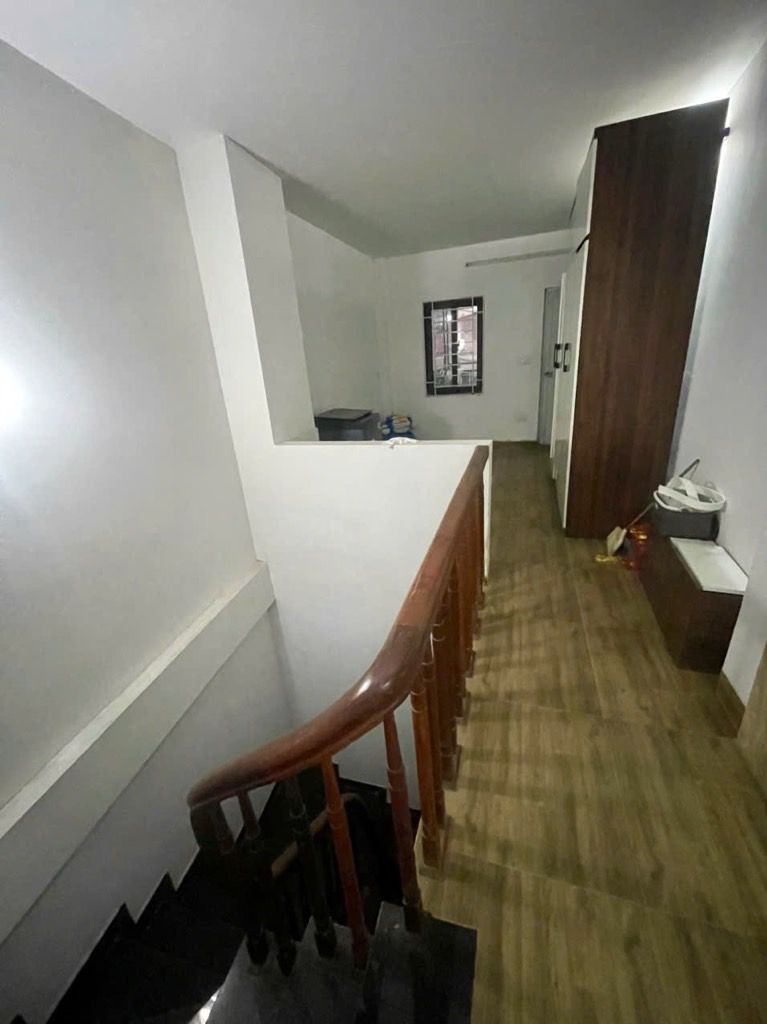 Bán nhà Hoàng Mai - diện tích 63,5m2 5 tầng - Ô tô tránh - giá 24,9 tỷ