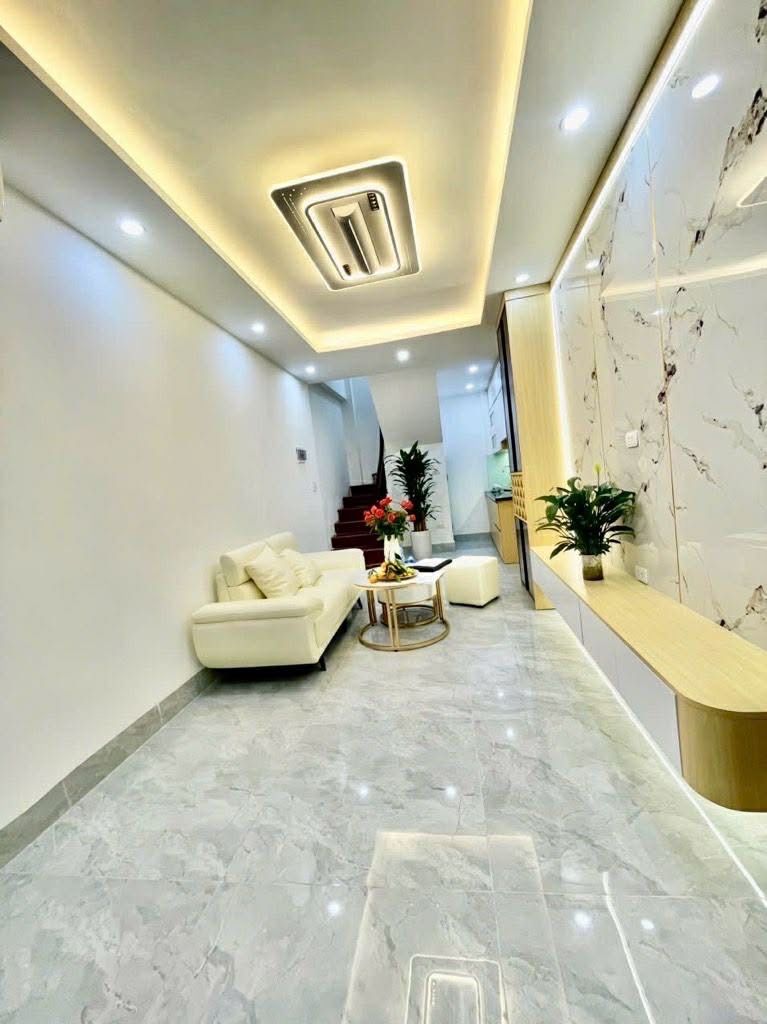 Bán nhà Tôn Thất Tùng - diện tích 26m2 4 tầng - Nhà cực đẹp - giá 8,9 tỷ