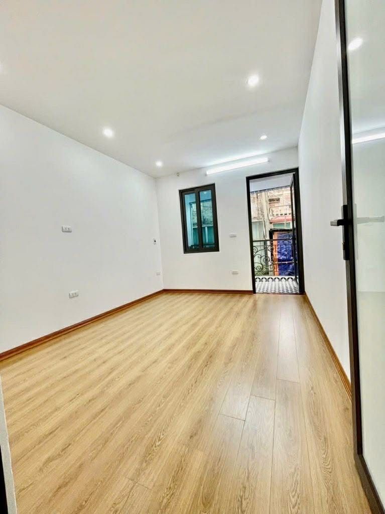 Bán nhà Tôn Thất Tùng - diện tích 26m2 4 tầng - Nhà cực đẹp - giá 8,9 tỷ