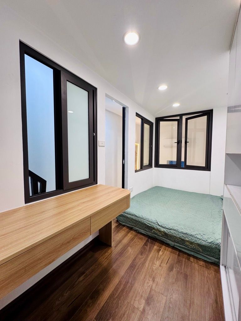 Bán nhà Vũ Hữu - diện tích 17.8m2 4 tầng - Thổ cư dưới 6 tỷ - giá 5,6 tỷ