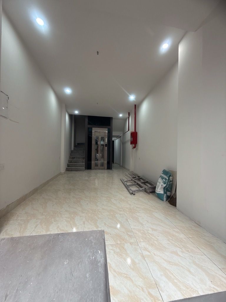 Bán nhà Trương Định - diện tích 49m2 5 tầng - Ô tô - giá 13,58 tỷ