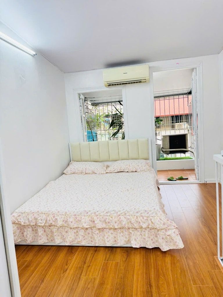 Bán nhà Tập Thể C9 Khương Thượng - diện tích 70m2 1 tầng - Lô góc thoáng sáng - giá 3,75 tỷ