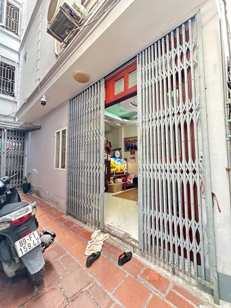 Bán nhà Minh Khai - diện tích 32m2 5 tầng - Nhà đẹp ở ngay - giá 8,3 tỷ