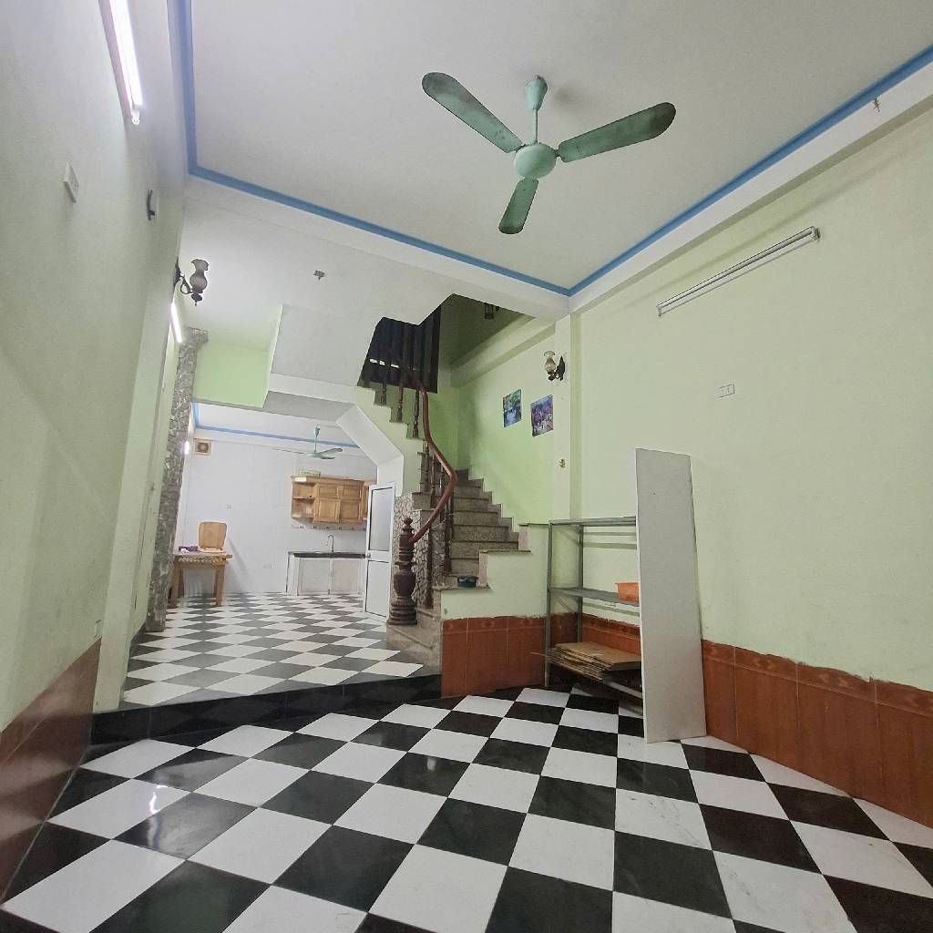 Bán nhà Nam Dư - diện tích 43.6m2 5 tầng - Mặt ngõ thông ô tô tránh - giá 12,2 tỷ