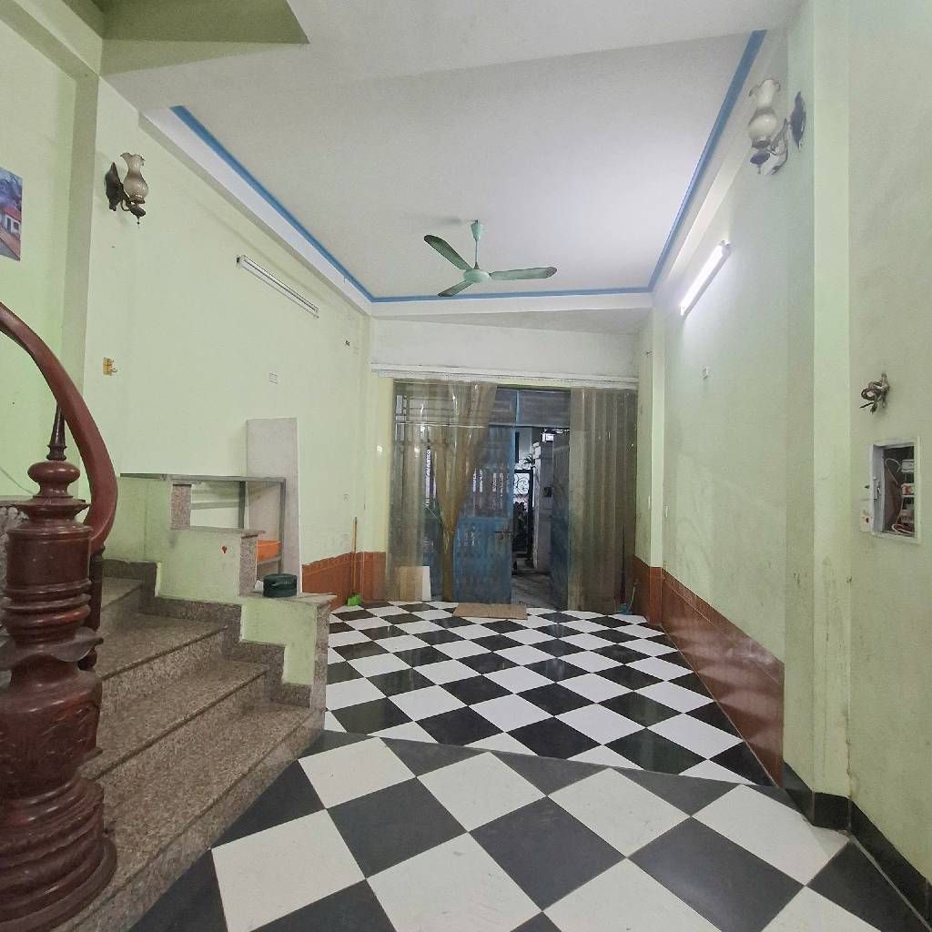 Bán nhà Nam Dư - diện tích 43.6m2 5 tầng - Mặt ngõ thông ô tô tránh - giá 12,2 tỷ