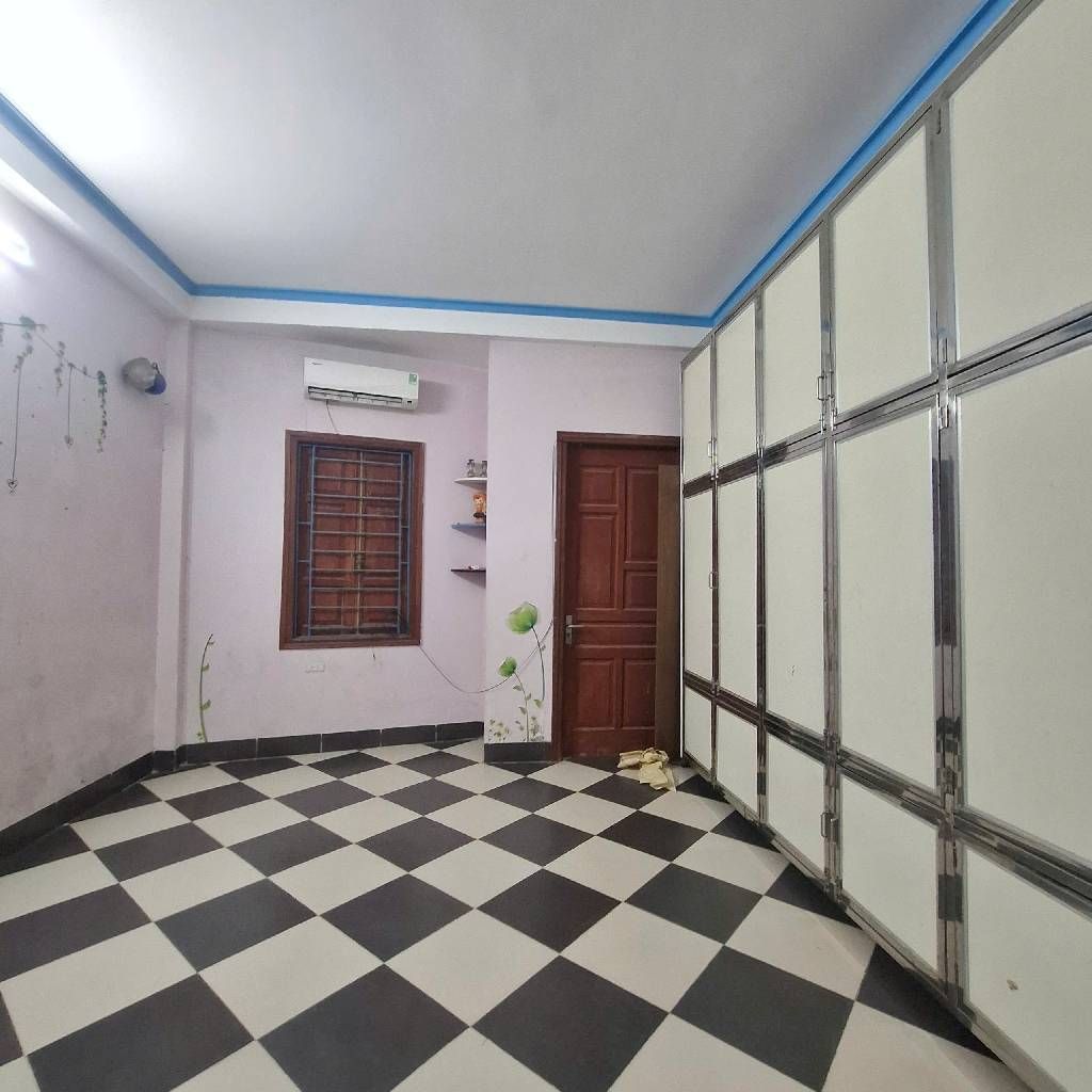 Bán nhà Nam Dư - diện tích 43.6m2 5 tầng - Mặt ngõ thông ô tô tránh - giá 12,2 tỷ