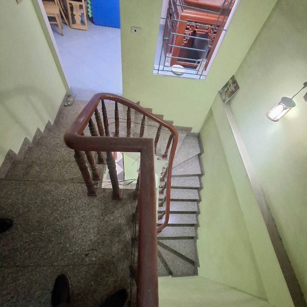 Bán nhà Nam Dư - diện tích 43.6m2 5 tầng - Mặt ngõ thông ô tô tránh - giá 12,2 tỷ