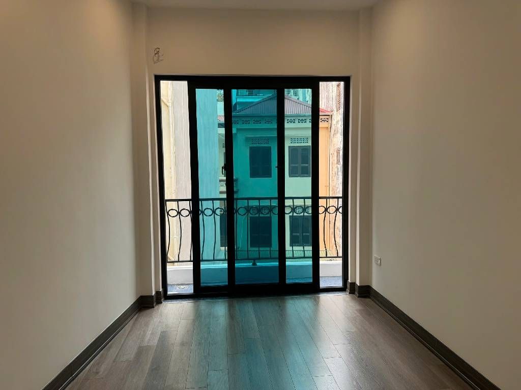 Bán nhà Khương Hạ - diện tích 33,5m2 5 tầng - Ô TÔ QUA CỬA - giá 8,5 tỷ