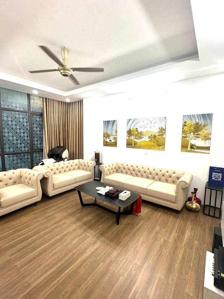 Bán nhà Thịnh Hào 1 - diện tích 40m2 5 tầng - THANG MÁY - giá 20,3 tỷ