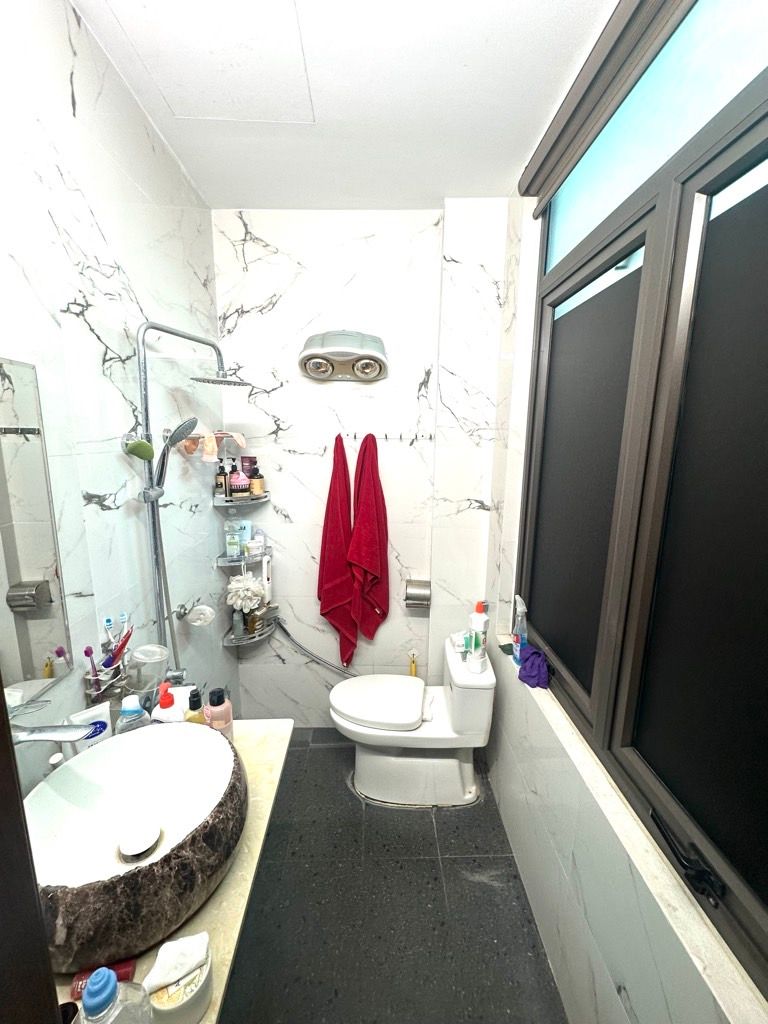 Bán nhà Thịnh Hào 1 - diện tích 40m2 5 tầng - THANG MÁY - giá 20,3 tỷ