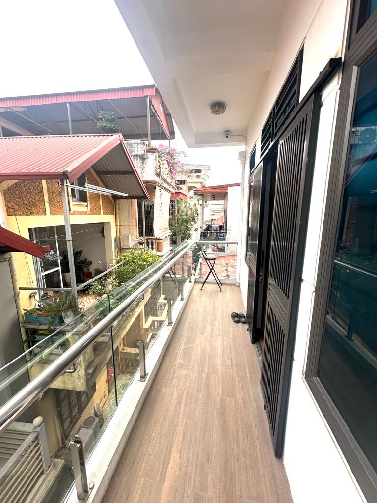 Bán nhà Thịnh Hào 1 - diện tích 40m2 5 tầng - THANG MÁY - giá 20,3 tỷ