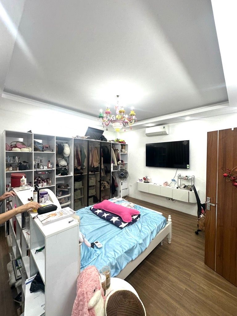 Bán nhà Thịnh Hào 1 - diện tích 40m2 5 tầng - THANG MÁY - giá 20,3 tỷ