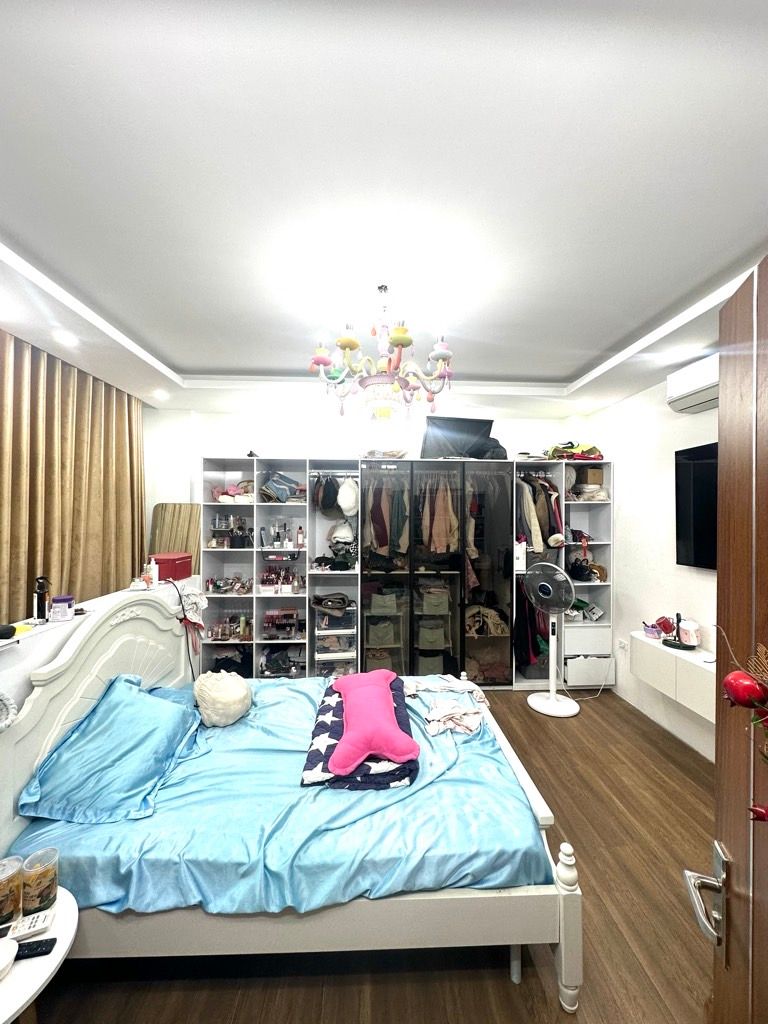 Bán nhà Thịnh Hào 1 - diện tích 40m2 5 tầng - THANG MÁY - giá 20,3 tỷ