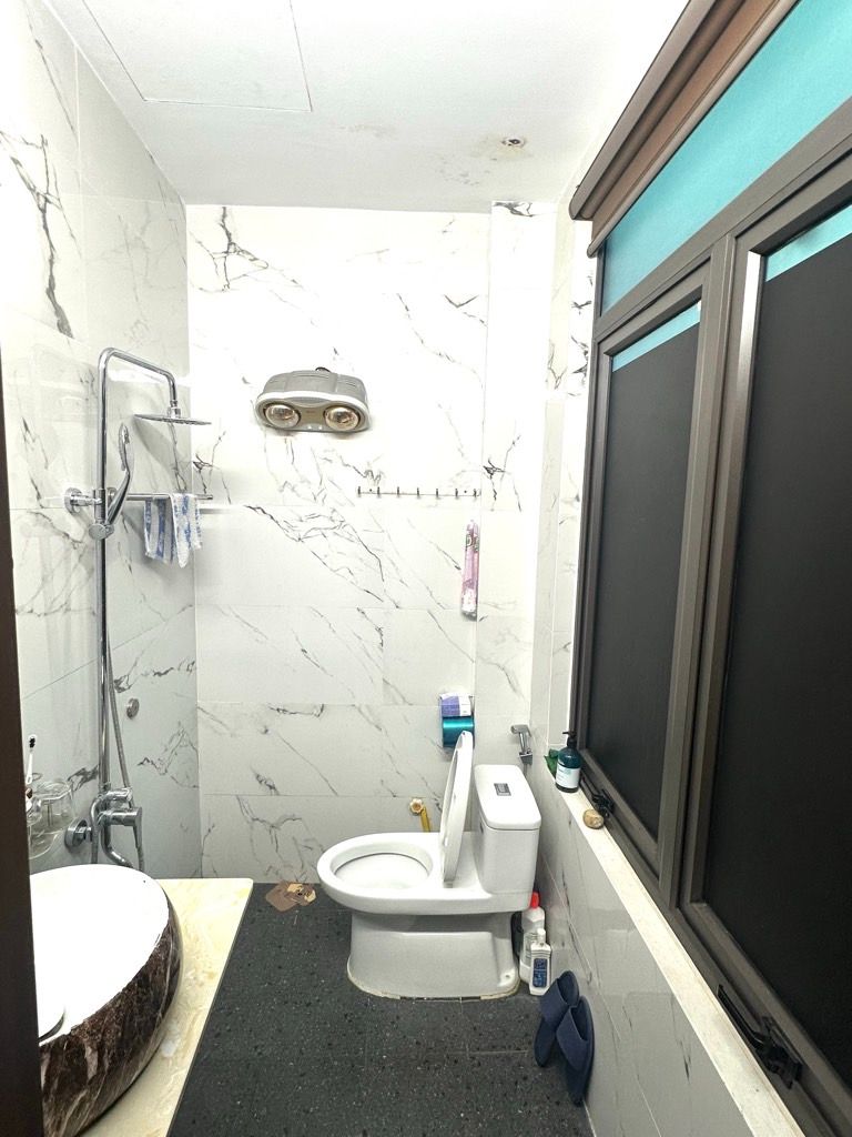 Bán nhà Thịnh Hào 1 - diện tích 40m2 5 tầng - THANG MÁY - giá 20,3 tỷ