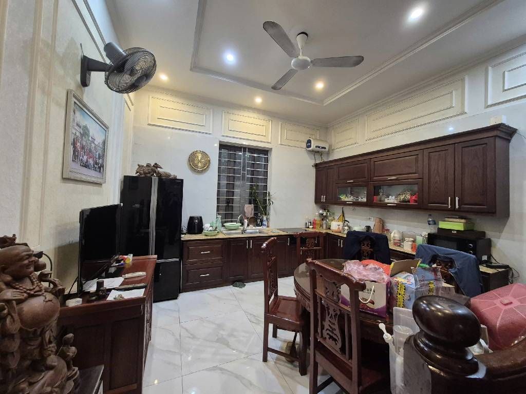 Bán nhà Nguyễn Tuân - diện tích 66m2 4 tầng - PHÂN LÔ Ô TÔ - giá 23 tỷ