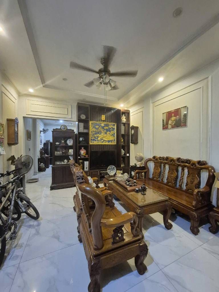 Bán nhà Nguyễn Tuân - diện tích 66m2 4 tầng - PHÂN LÔ Ô TÔ - giá 23 tỷ