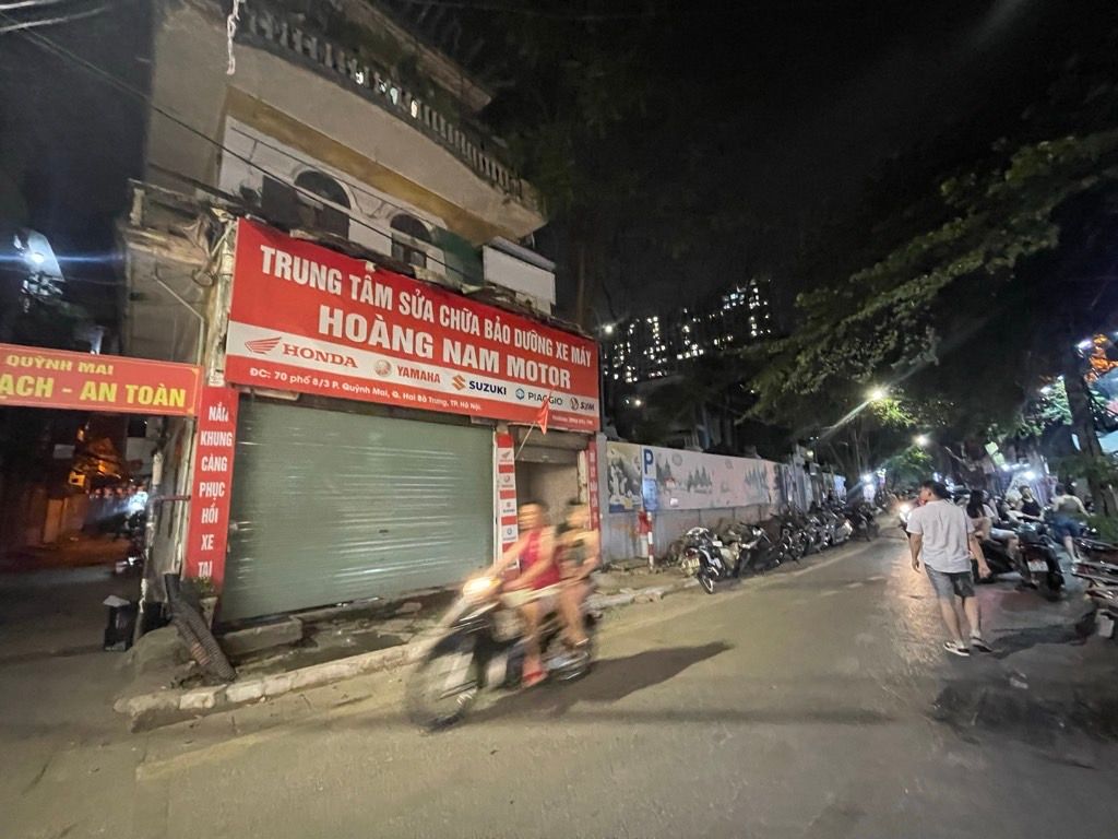 Bán nhà 8/3 - diện tích 55m2 3 tầng - LÔ GÓC - Ô TÔ TRÁNH - giá 24 tỷ