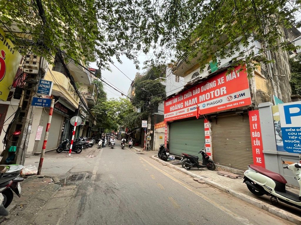 Bán nhà 8/3 - diện tích 55m2 3 tầng - LÔ GÓC - Ô TÔ TRÁNH - giá 24 tỷ