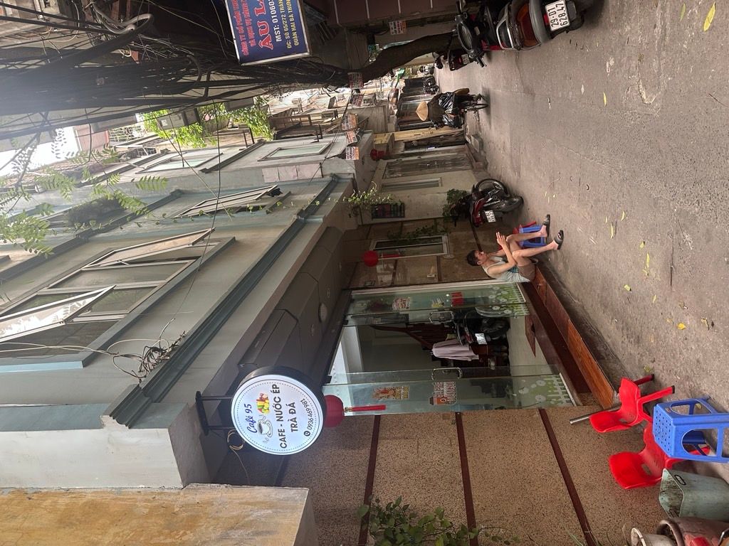 Bán nhà Trần Khát Chân - diện tích 23m2 5 tầng - Nhà Đẹp, xây Khung cột bê tông chắc chắn - giá 8,5 tỷ