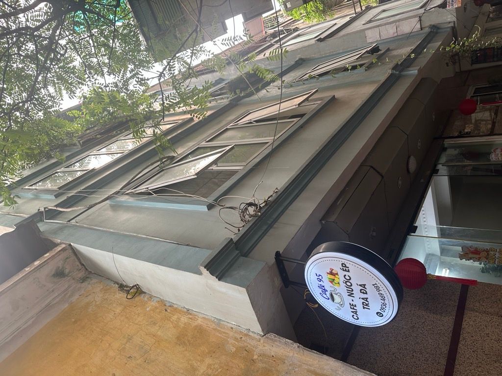 Bán nhà Trần Khát Chân - diện tích 23m2 5 tầng - Nhà Đẹp, xây Khung cột bê tông chắc chắn - giá 8,5 tỷ