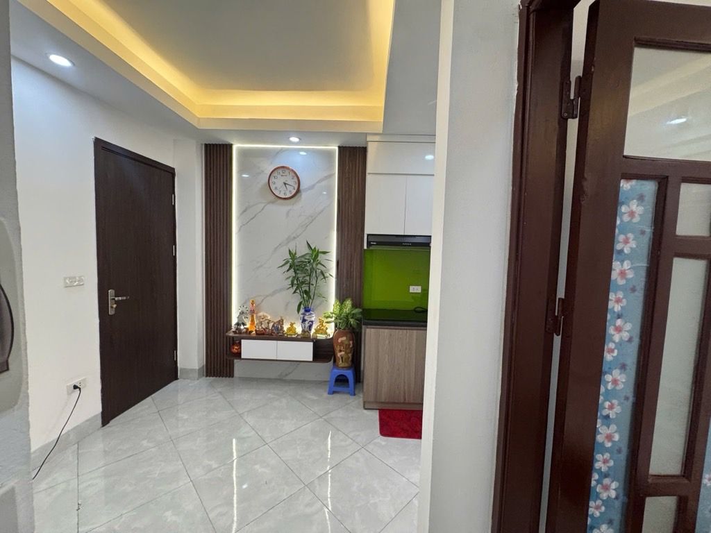 Bán nhà Văn Hương - diện tích 37m2 3 tầng - Căn Hộ CCMN Chủ Làm Full Nội Thất Toàn Đồ Mới - giá 1,65 tỷ