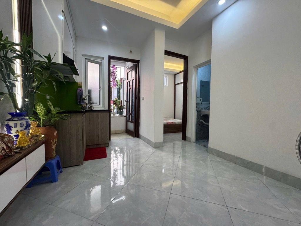 Bán nhà Văn Hương - diện tích 37m2 3 tầng - Căn Hộ CCMN Chủ Làm Full Nội Thất Toàn Đồ Mới - giá 1,65 tỷ